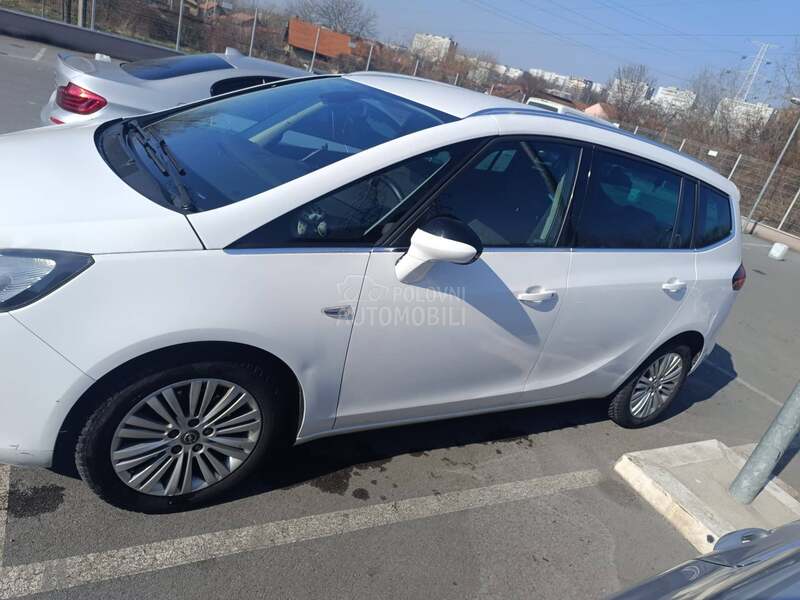 Opel Zafira 