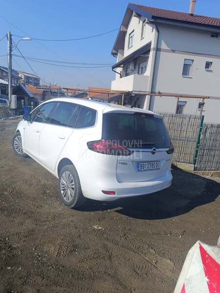 Opel Zafira 