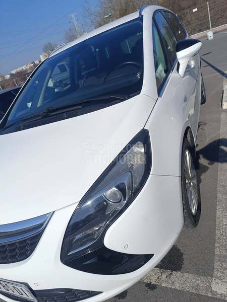 Opel Zafira 
