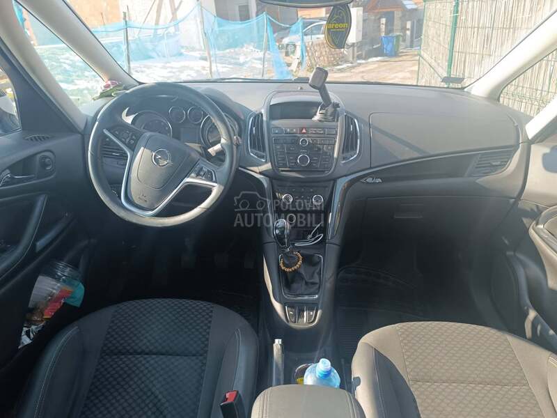 Opel Zafira 