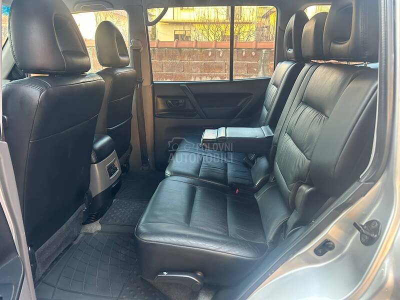 Mitsubishi Pajero 7 Sedista Reg NOV