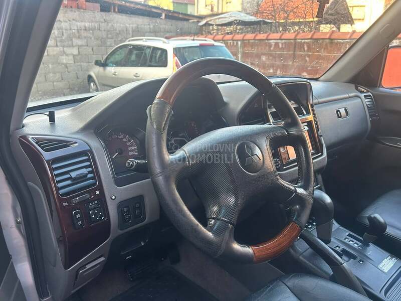 Mitsubishi Pajero 7 Sedista Reg NOV