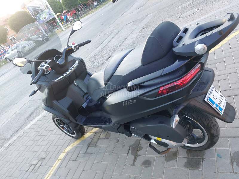 Piaggio Mp3 B kategorija
