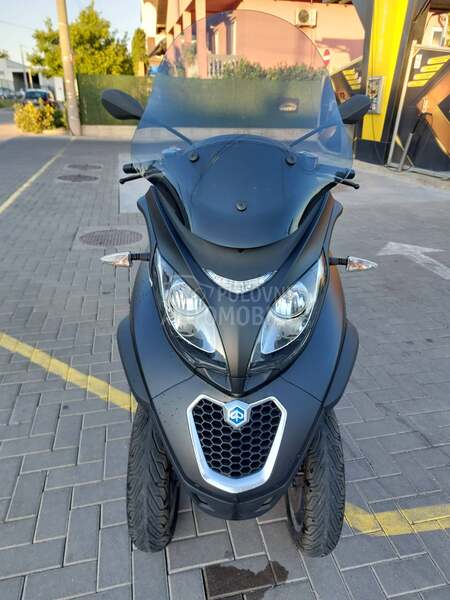Piaggio Mp3 B kategorija