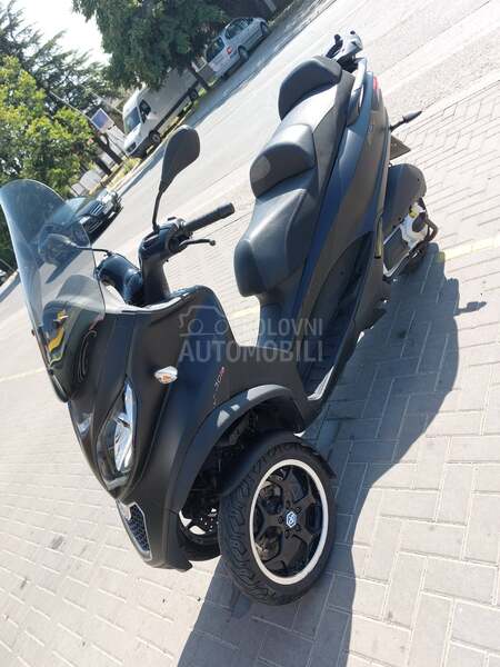 Piaggio Mp3 B kategorija