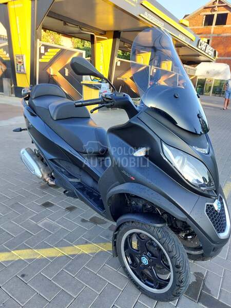 Piaggio Mp3 B kategorija
