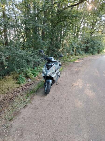 Peugeot speedfight 3