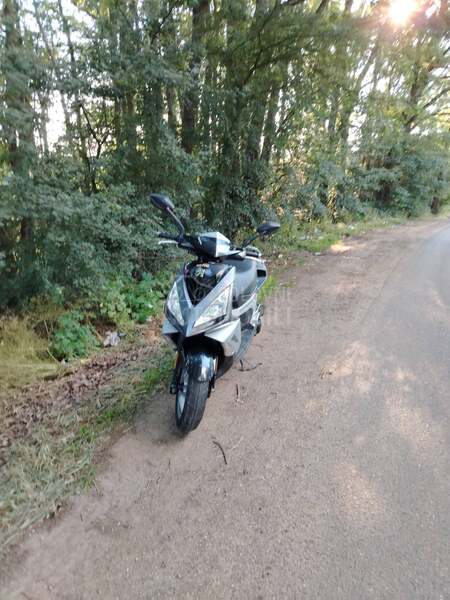 Peugeot speedfight 3