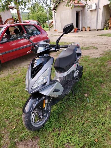 Peugeot speedfight 3