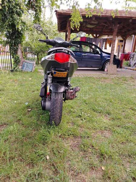 Peugeot speedfight 3