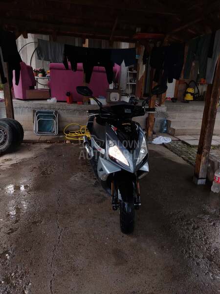 Peugeot speedfight 3