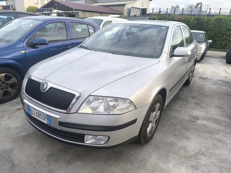 Škoda Octavia A5 2008. god. -  kompletan auto u delovima