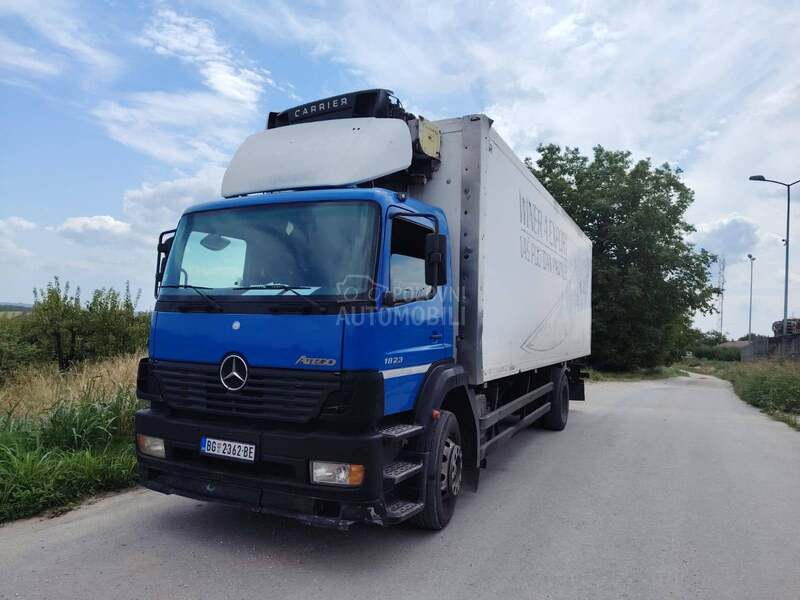 Mercedes Benz 1823