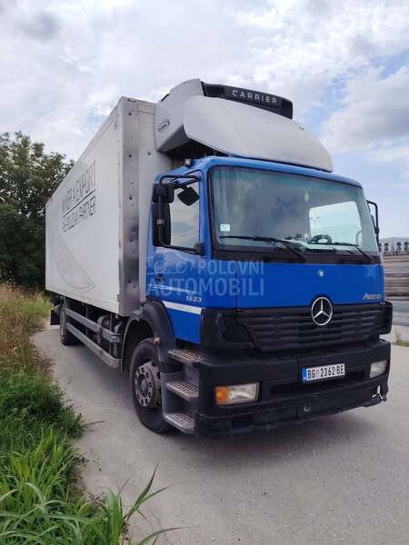 Mercedes Benz 1823