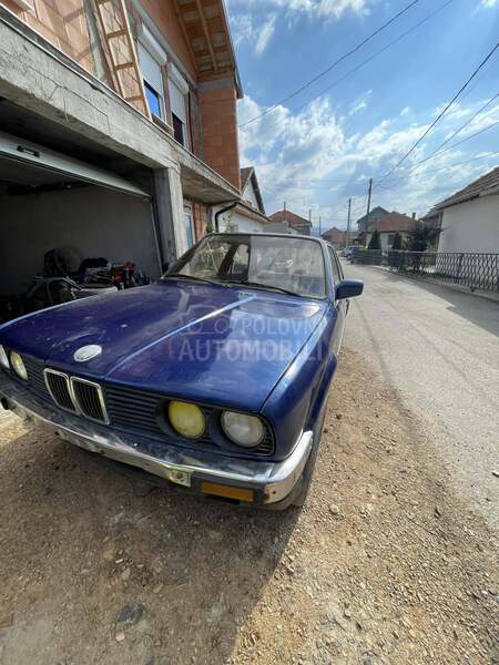 BMW 318 