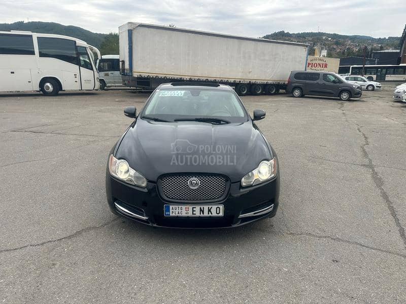 Jaguar XF 