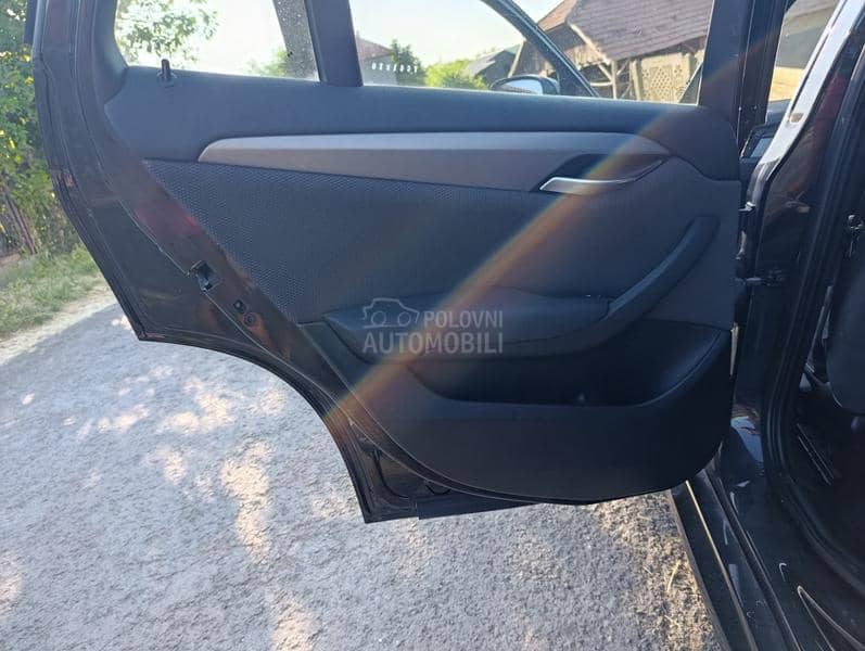 BMW X1 mpaket -  kompletan auto u delovima