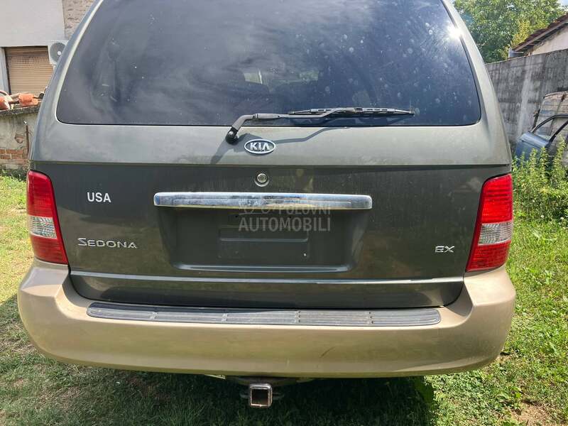 Kia Carnival 2005. god. -  kompletan auto u delovima