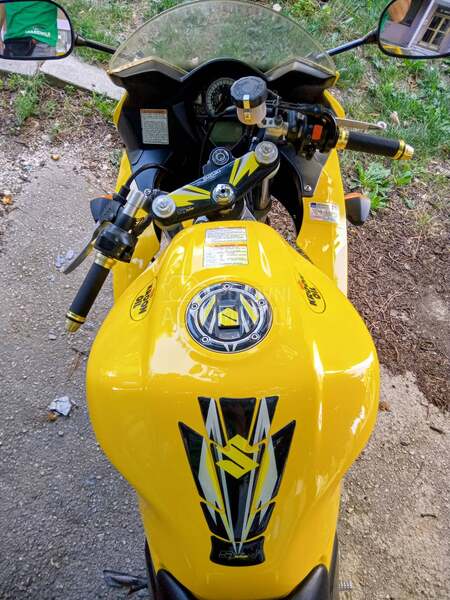 Suzuki sv650s