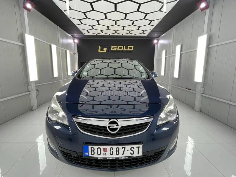 Opel Astra J 2.0 CDTI