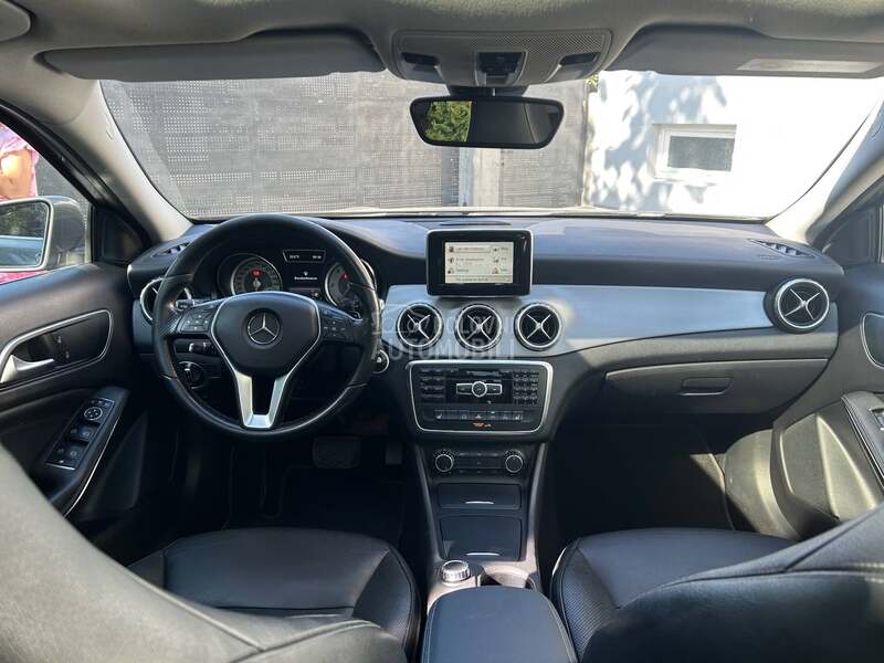 Mercedes Benz GLA 180 1.5 DCI