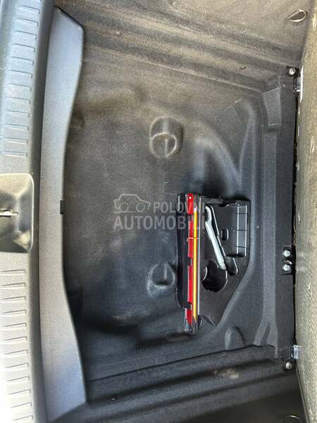 Mercedes Benz GLA 180 1.5 DCI