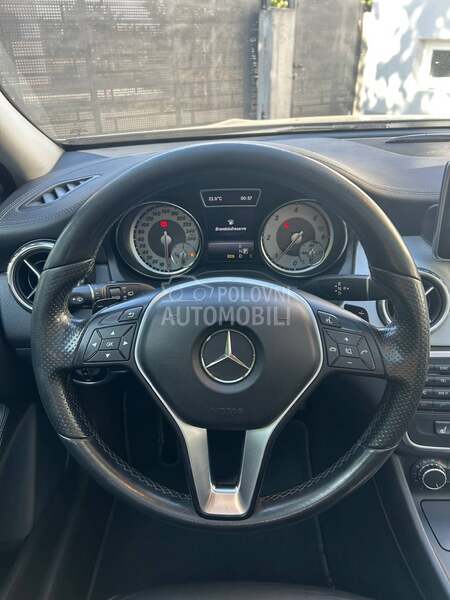 Mercedes Benz GLA 180 1.5 DCI