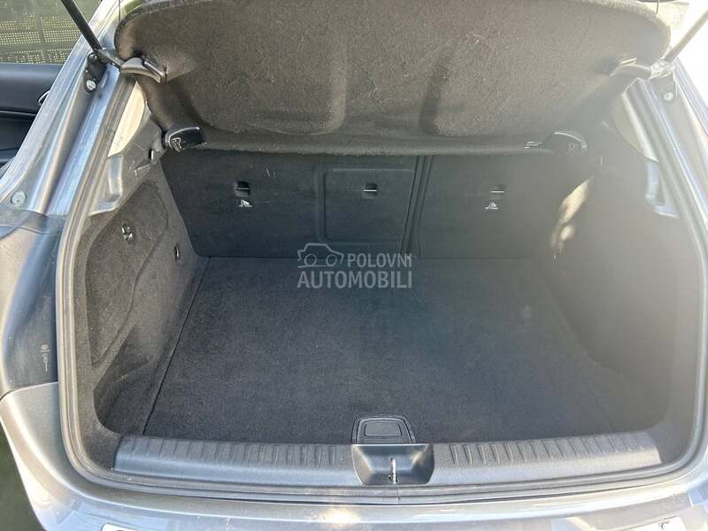 Mercedes Benz GLA 180 1.5 DCI