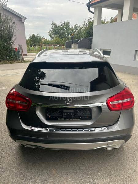 Mercedes Benz GLA 180 1.5 DCI