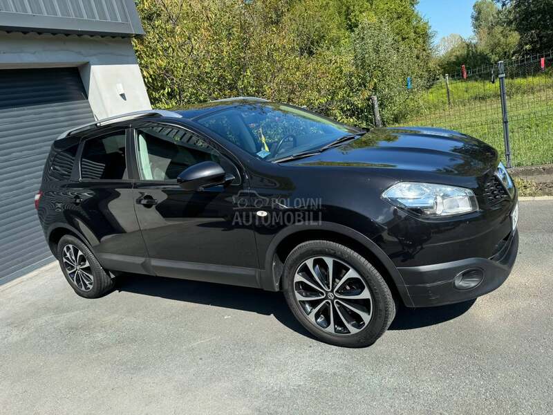 Nissan Qashqai + 2 