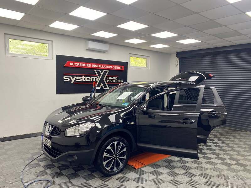 Nissan Qashqai + 2 