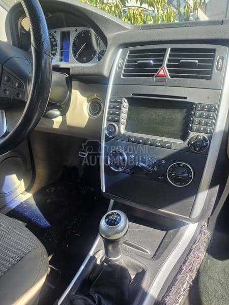 Mercedes Benz B 200 B200 2005. god. -  kompletan auto u delovima