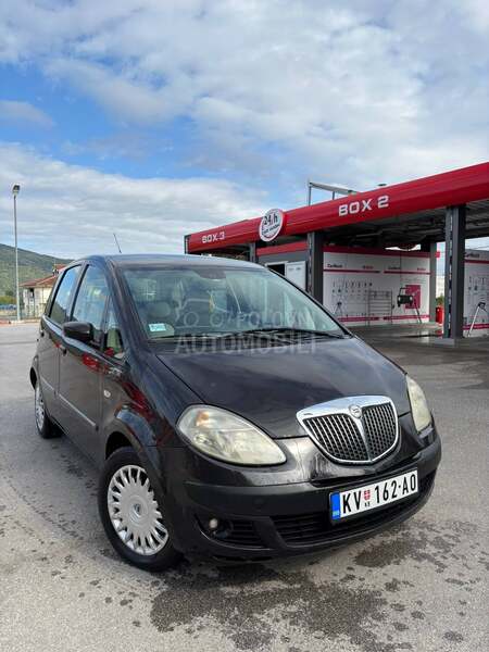 Lancia Musa 