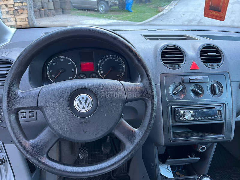 Volkswagen Caddy S A L O N