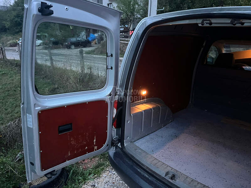 Volkswagen Caddy S A L O N