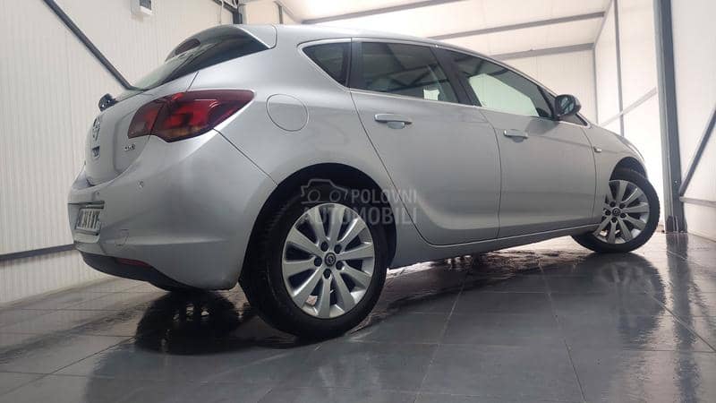 Opel Astra J 1.7 CDTI T.O.P.