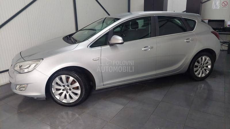Opel Astra J 1.7 CDTI T.O.P.