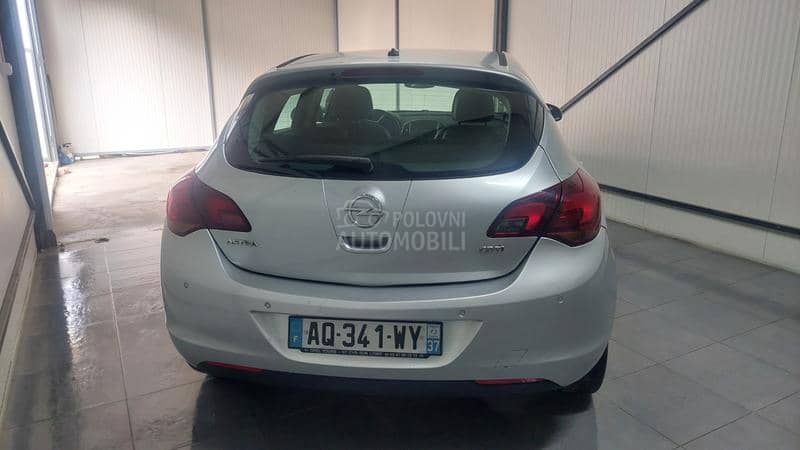 Opel Astra J 1.7 CDTI T.O.P.