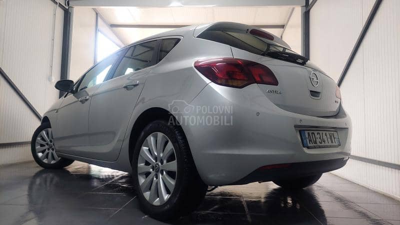 Opel Astra J 1.7 CDTI T.O.P.