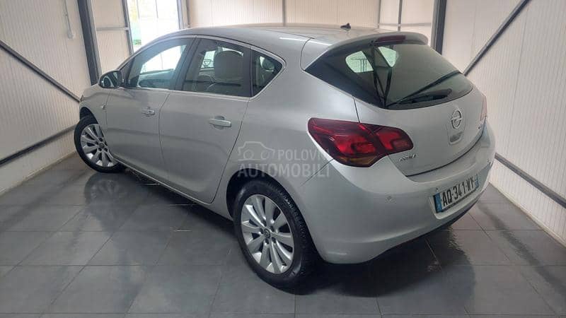 Opel Astra J 1.7 CDTI T.O.P.