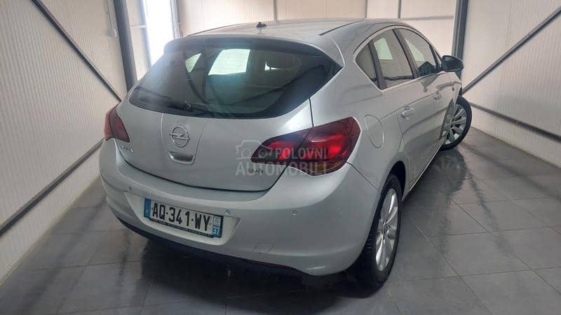 Opel Astra J 1.7 CDTI T.O.P.