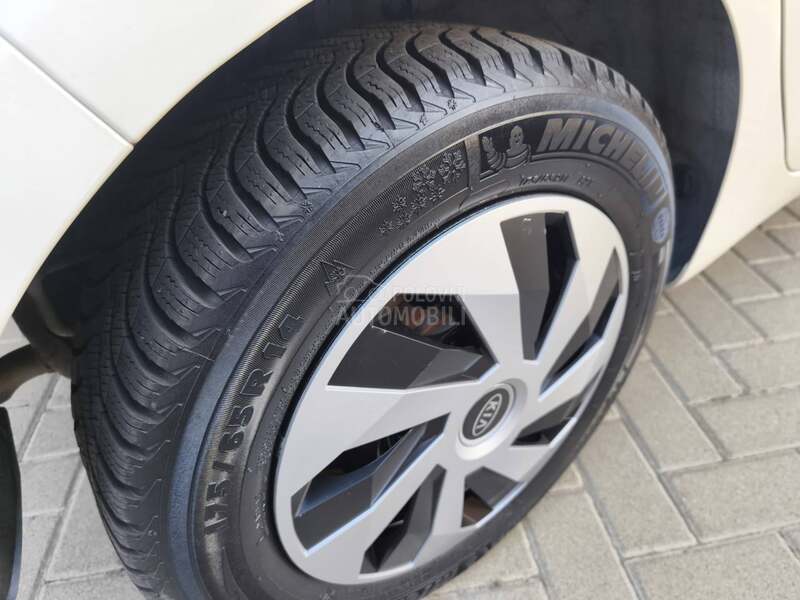 Kia Picanto 1.0 LX-FUN