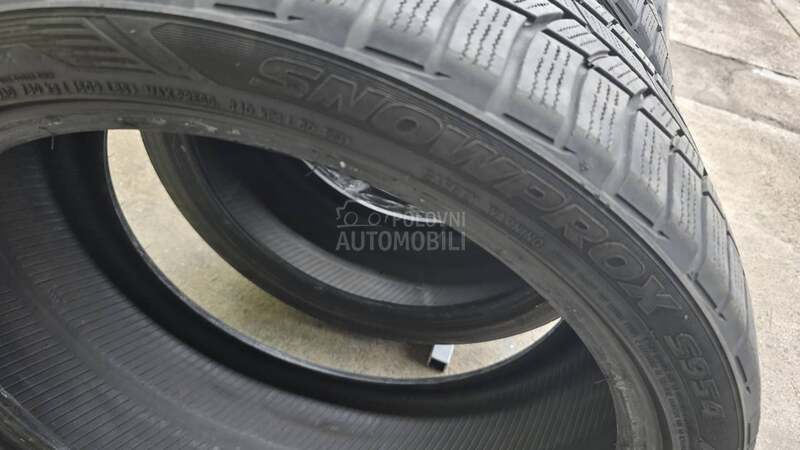 Toyo 255/35 R20 Zimska