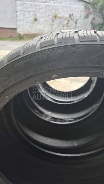 Toyo 255/35 R20 Zimska