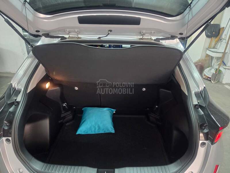 Toyota Yaris Cross 1.5 sol