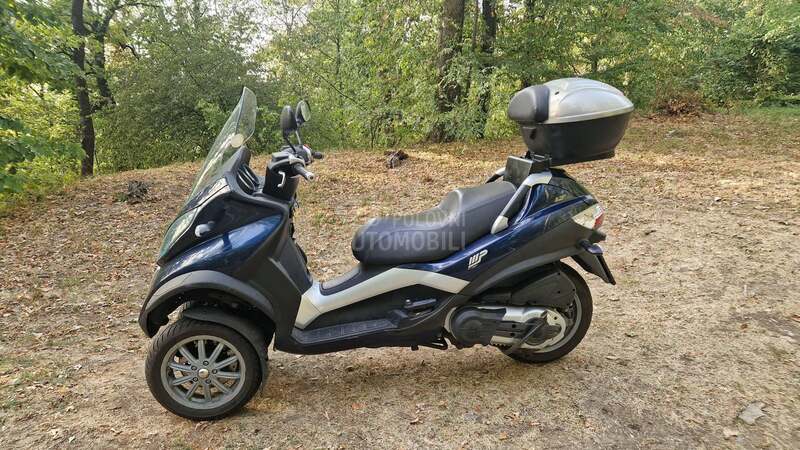 Piaggio MP3 B kategorija