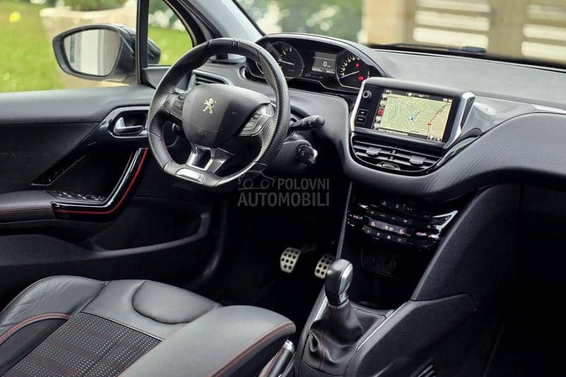 Peugeot 208 1.2i, GT Line, CH