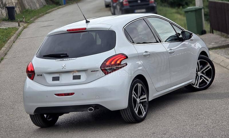 Peugeot 208 1.2i, GT Line, CH