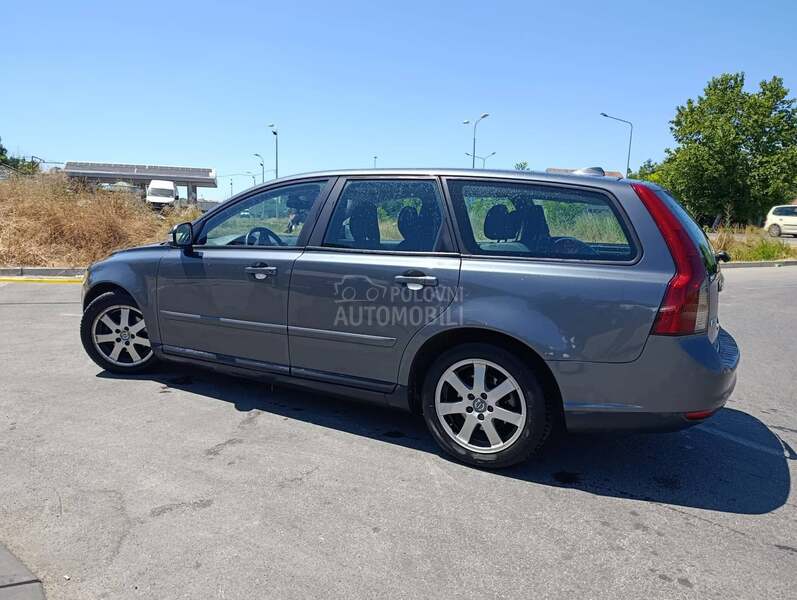 Volvo V50 
