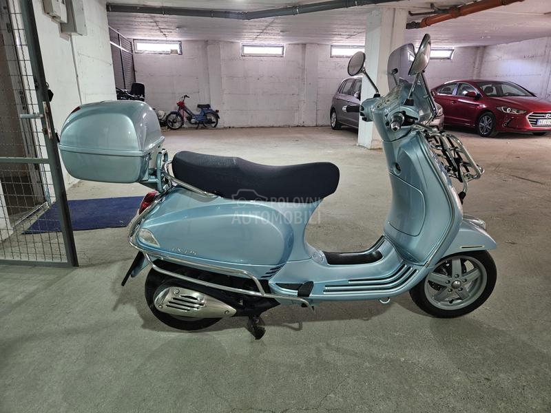 Vespa LX 125